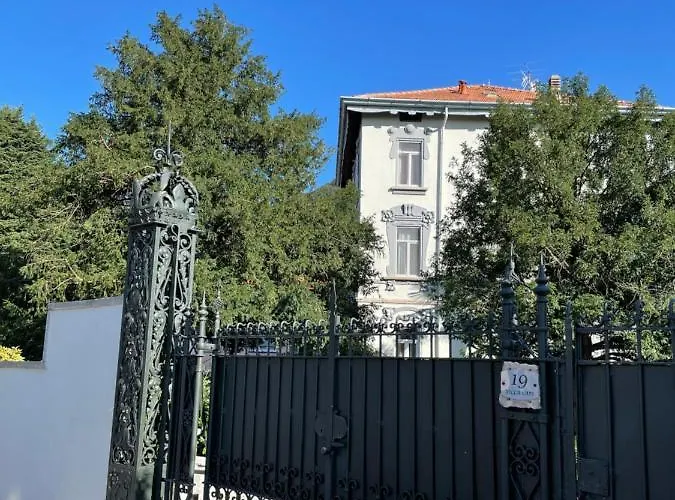 Sapi בית הארחה 3*